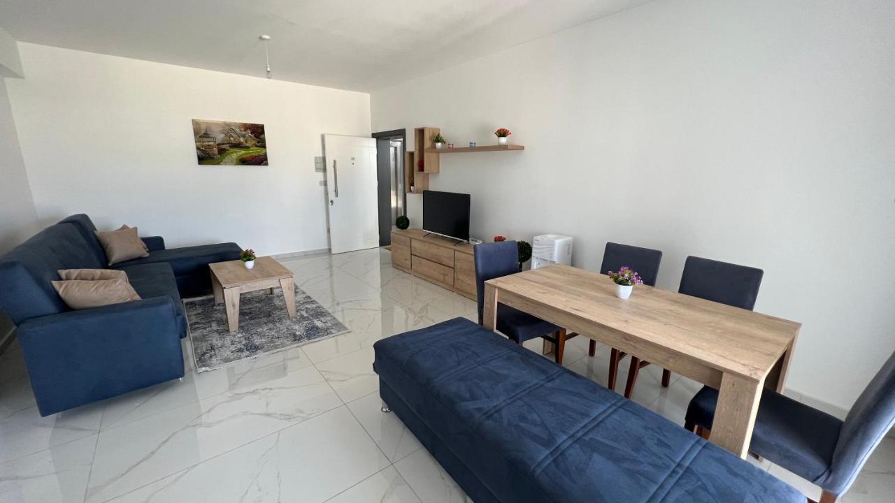 Tetris Apartment Spacious Comfortable Nicosia Habitación foto