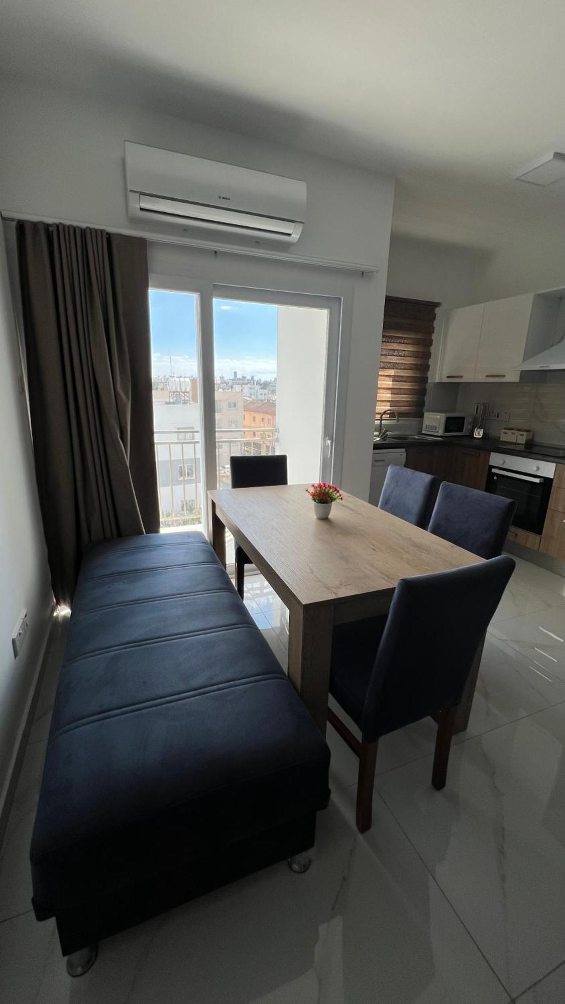 Tetris Apartment Spacious Comfortable Nicosia Habitación foto