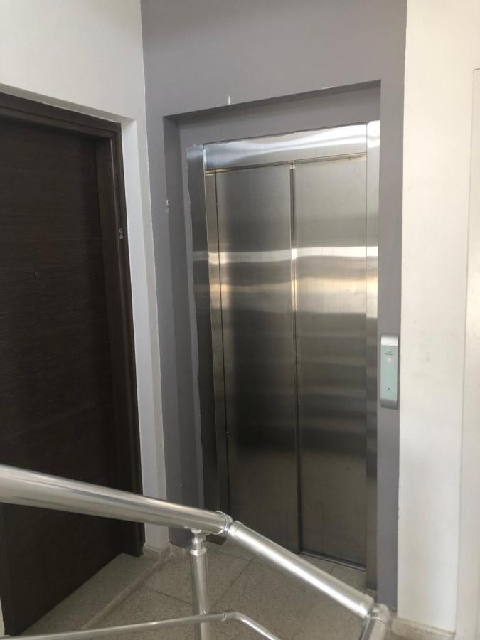 Tetris Apartment Spacious Comfortable Nicosia Exterior foto
